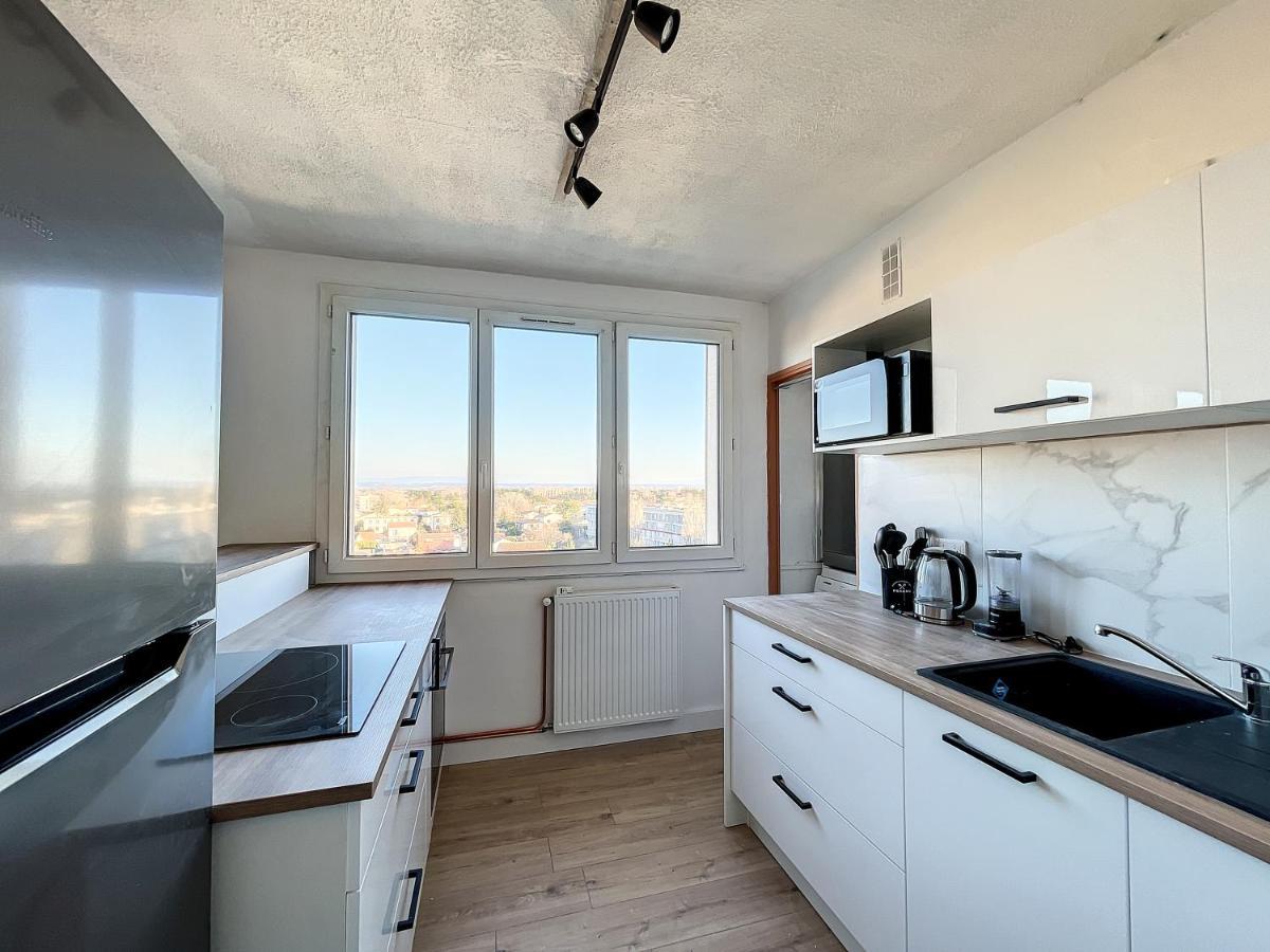 Agreable Appartement 4 Pieces, Vue Mont Ventoux, Proche Remparts Avignon Exterior photo